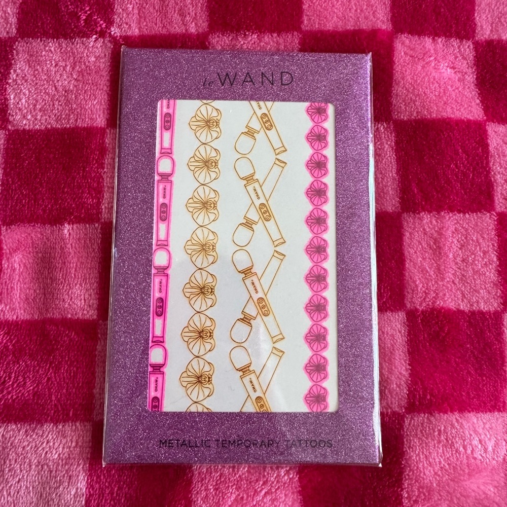La Wand Metallic Temporary Tattoos in Pink and Gold